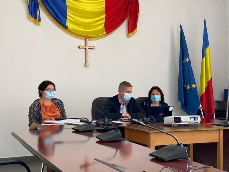 Pe tema Programului START, / Primarul Petrosaniului a participat marti la o sedinta online impreuna cu reprezentanti din minister si din cadrul Comisiei Europene