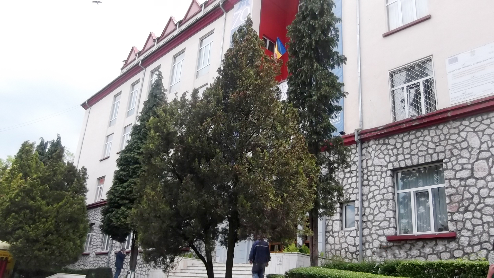 Petrosani / Studentii au reinceput cursurile on-line