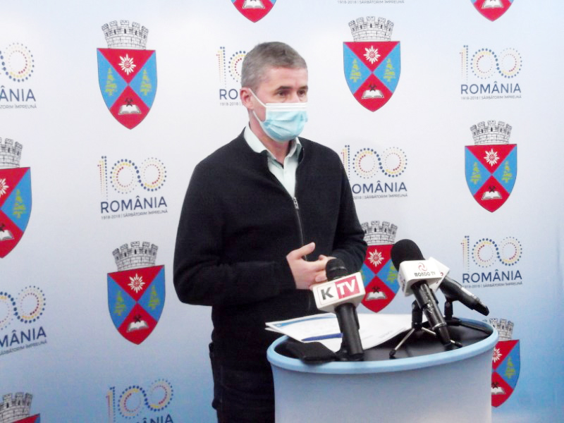 Intors din capitala, / Primarul Petrosaniului a prezentat activitatea vicepresedintelui AMR, Tiberiu Iacob-Ridzi 