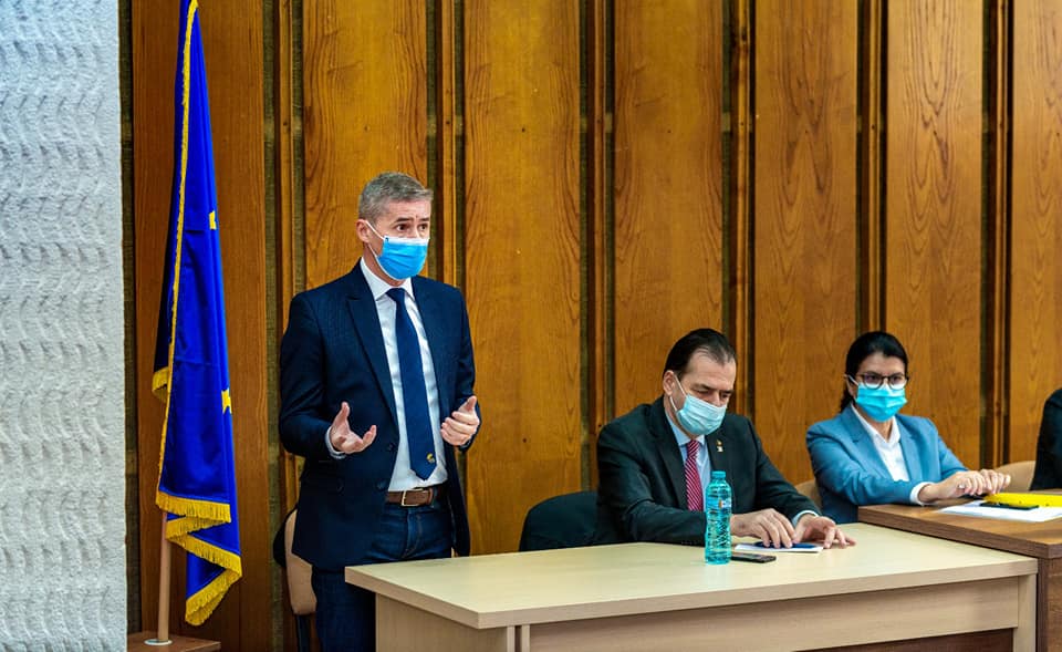 Primarul Petrosaniului / A participat la dezbatere pe tema fondurilor europene alocate prin Planul National de Redresare si Reziliere de UE