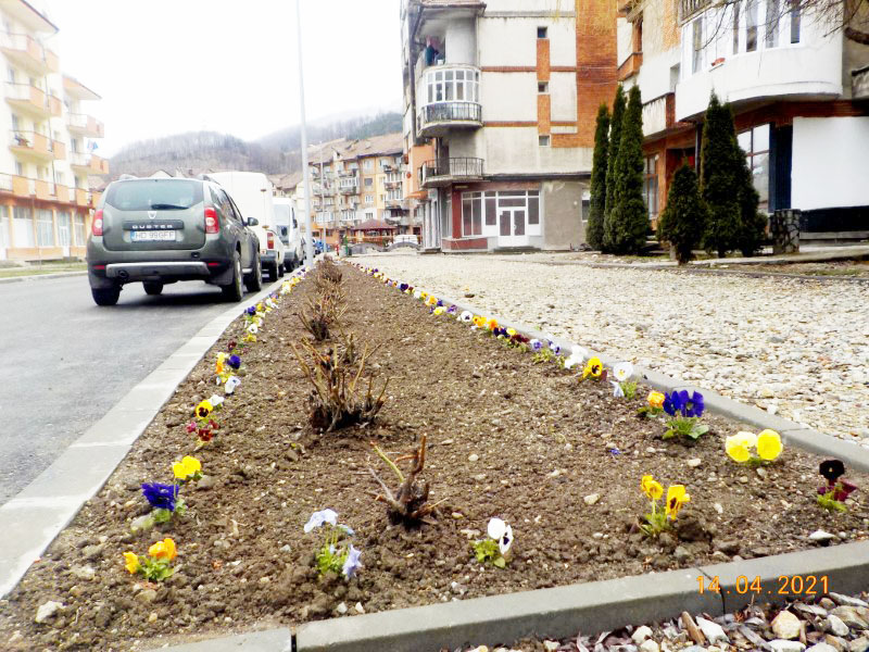 Uricani / Totul trebuie sa fie placut ochiului