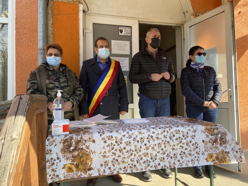 24 titluri de proprietate