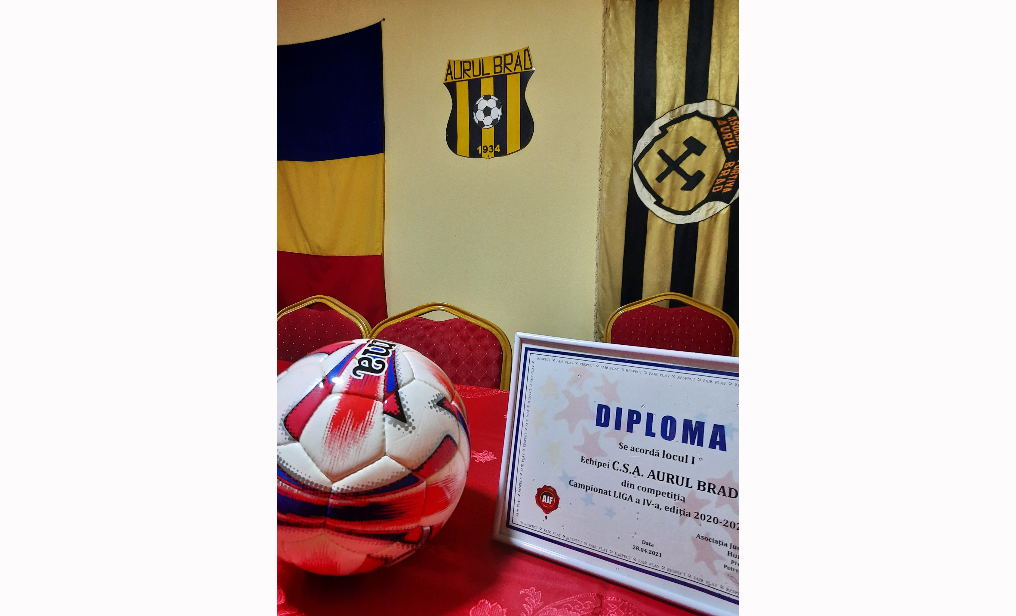 Aurul Brad, noua campioana a judetului la fotbal