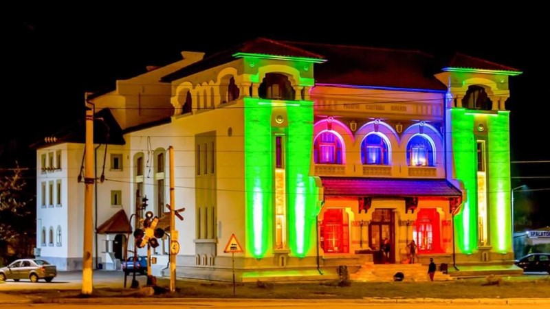 Lupeni / 520.000 lei - pentru activitatile cultural-sportive si recreative