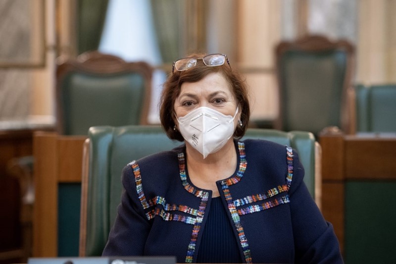 Cresteri de venituri pentru profesori