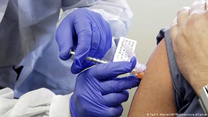 Petrila are cei mai multi jucatori vaccinati