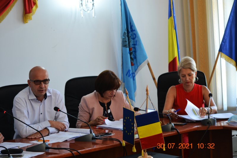 Cristian Merisanu a dat cu barda si a rezolvat situatia de la CSM Vulcan: „Ce atatia presedinti de sectii?! Antrenor e Dan Voicu si atat! Pantilimon e administrator, sa taie iarba!” 
