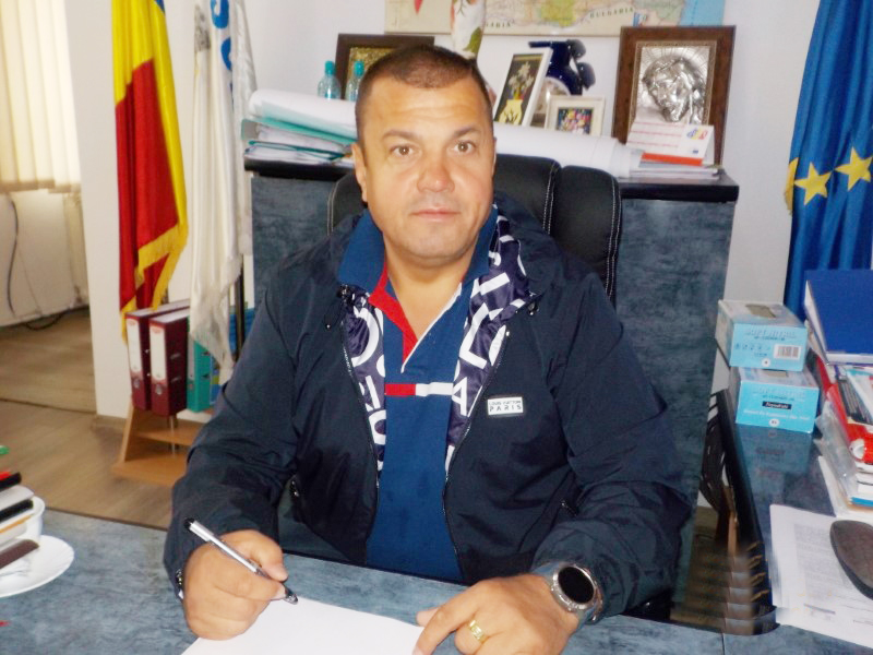Uricani / Danut Buhaescu este increzator in experienta dobandita in anii de cand e primar