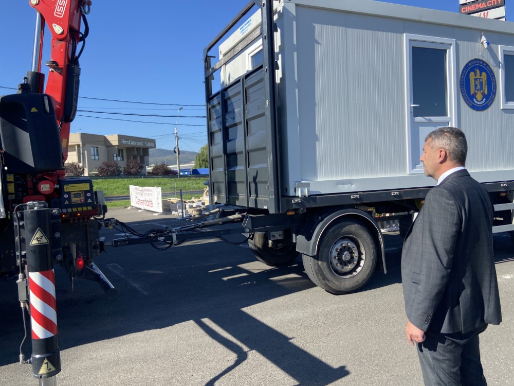 Deva / Dotari pentru sezonul rece la centrul de vaccinare „Drive Through”