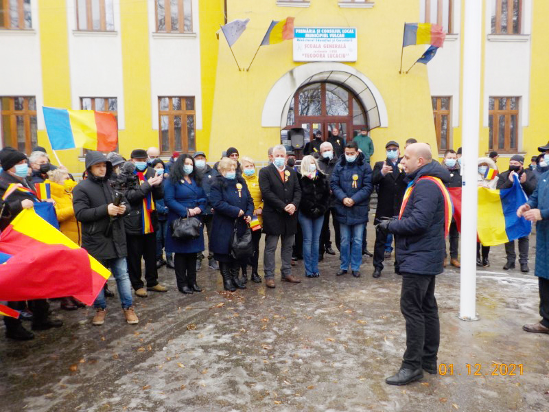 1 Decembrie la Vulcan: Fiecare cu ciolanul si fasolea lui de acasa