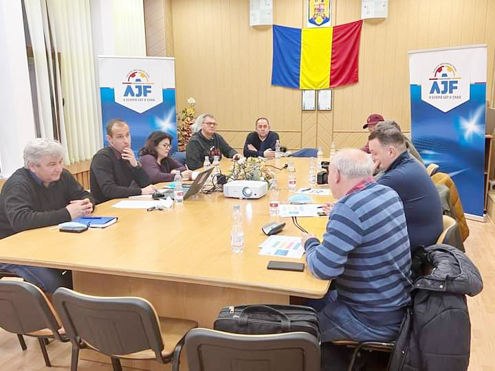 Hateg / Intalnire de gradul zero cu presa sportiva