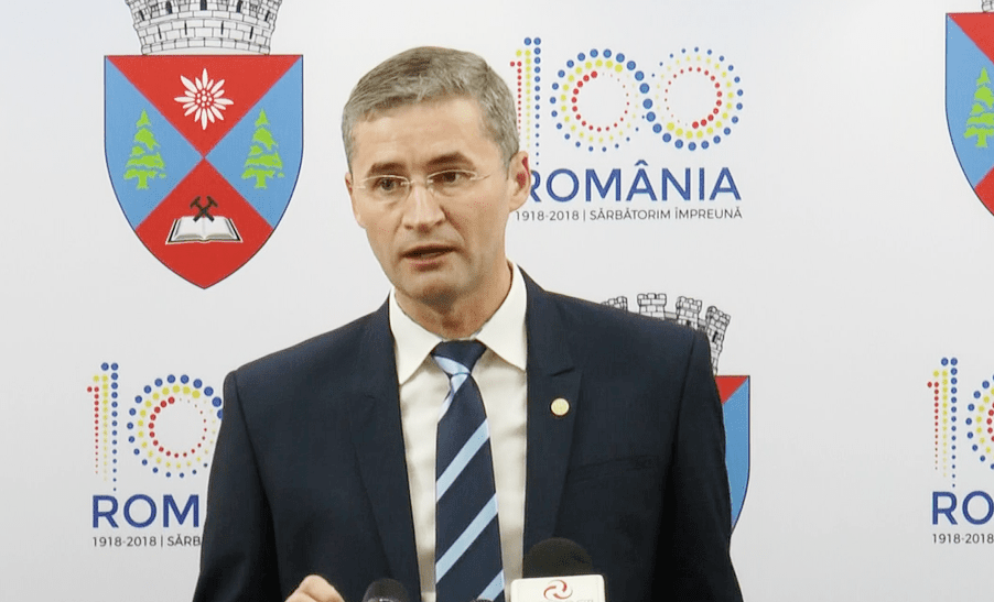 Conferinta de presa PNL Petrosani / Raspunsurile oferite de primarul Tiberiu Iacob-Ridzi intrebarilor jurnalistilor