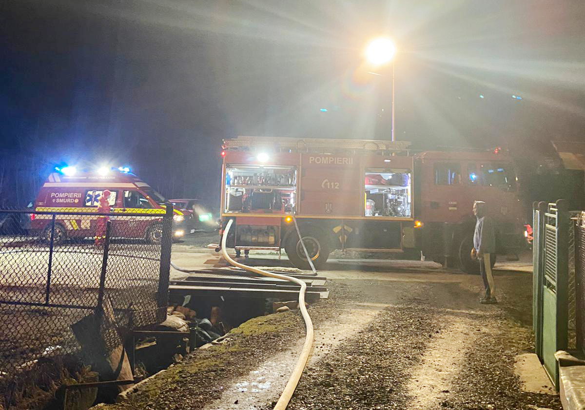 Lupeni. Str. Stadionului / Incendiu soldat cu o victima la o casuta de lemn