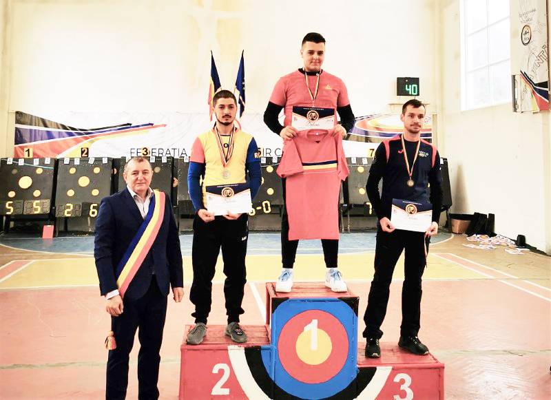 Tir cu arcul / Sportivii din Valea Jiului au triumfat in propriul fief