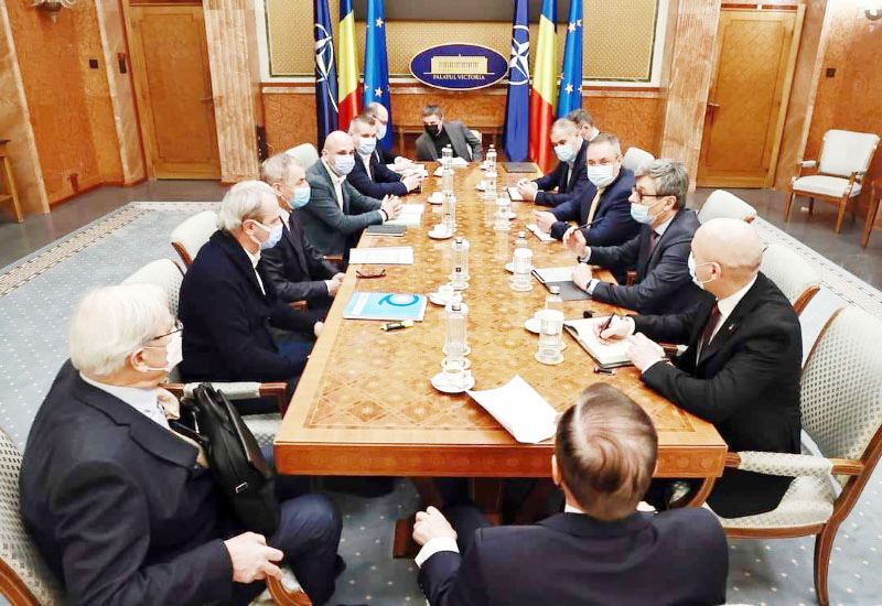 A cincea intalnire a reprezentantilor CEH din acest an de la Palatul Victoria pe tema energiei l-a adus in prim-plan si pe primul-ministru Nicolae Ciuca