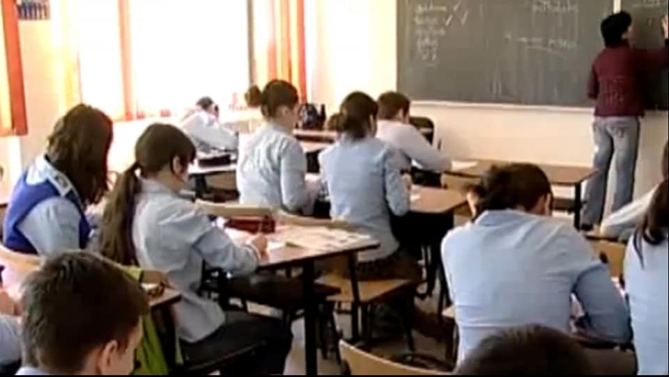 Primaria Petrosani a stabilit bursele scolare pentru semestrul II