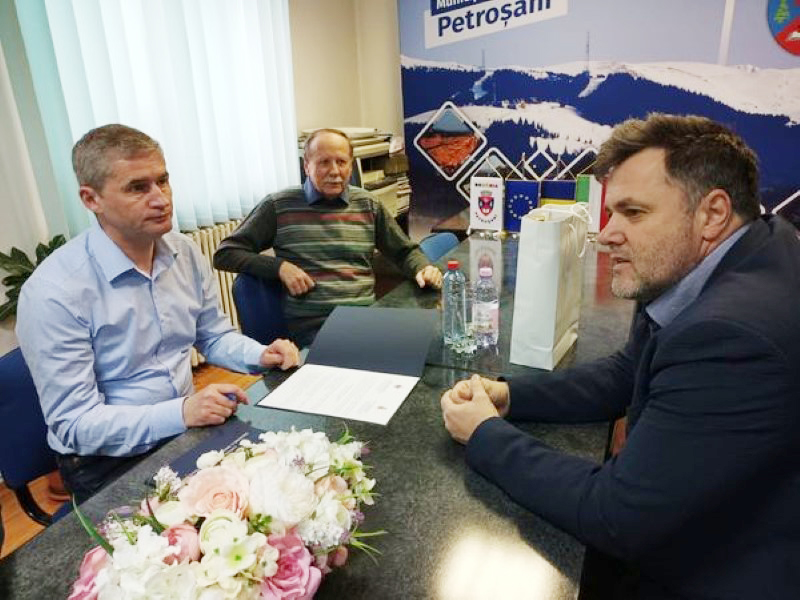 Dupa 20 de ani neintrerupti / Infratirea Petrosani-Varpalota continua