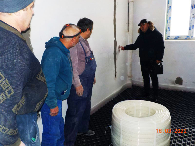 Uricani / Inceputul unei zile de munca a lui Danut Buhaescu