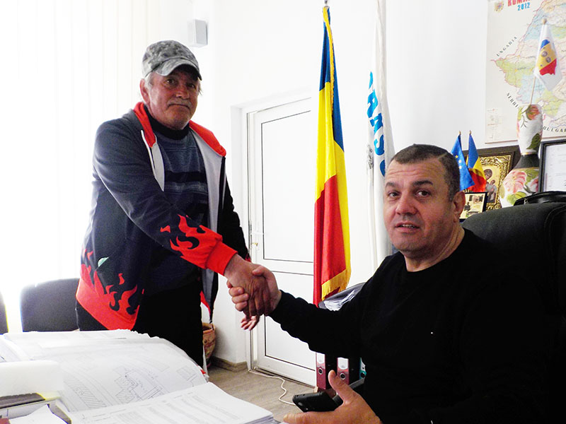 Uricani / Sa fii om pentru oameni