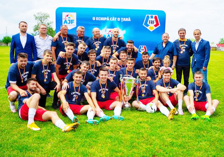 Fotbal. Liga a IV-a / Lauri pentru campioana judetului