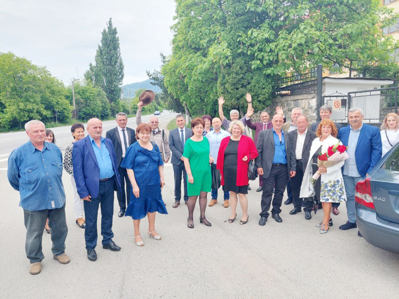 Petrosani / Clasa a XII-a E  a sarbatorit 40 de ani de la absolvirea Liceului Industrial Nr. 1