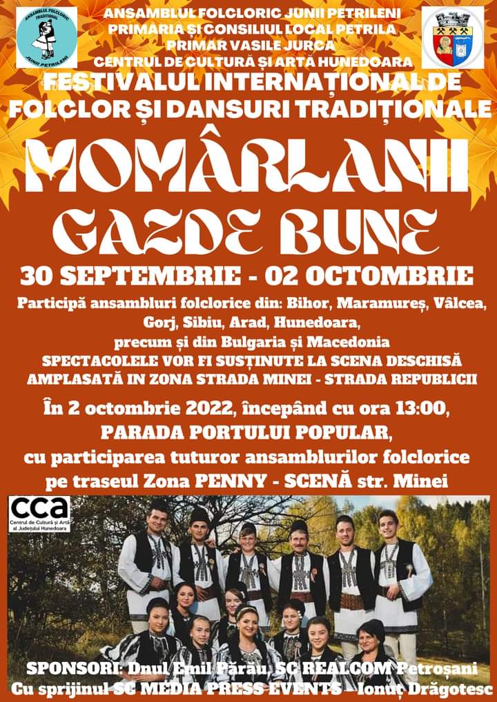 Ansamblul folcloric  si ~JUNII PETRILENI si ~, in actiune 