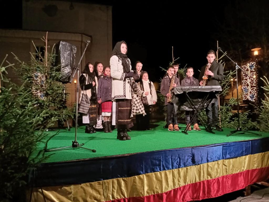 Petrosani / Targul de Craciun si-a deschis portile