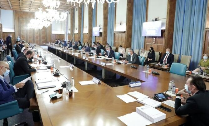 La 19 decembrie, / Guvernul a alocat bani primariilor din Valea Jiului. Mai putin primariei Petrosani…