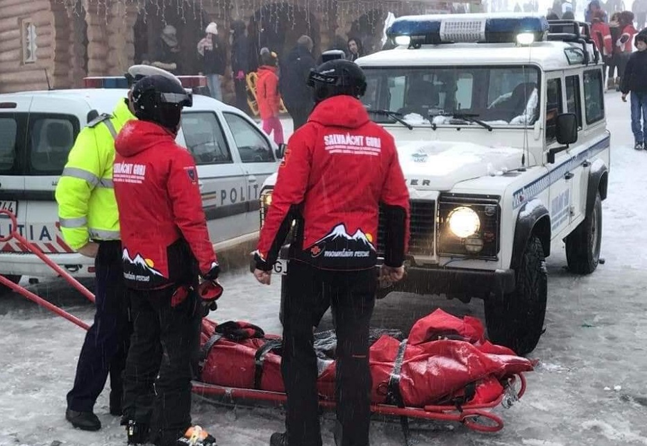 In sfarsit! / Salvamontistii pot folosi girofarul masinilor de interventii