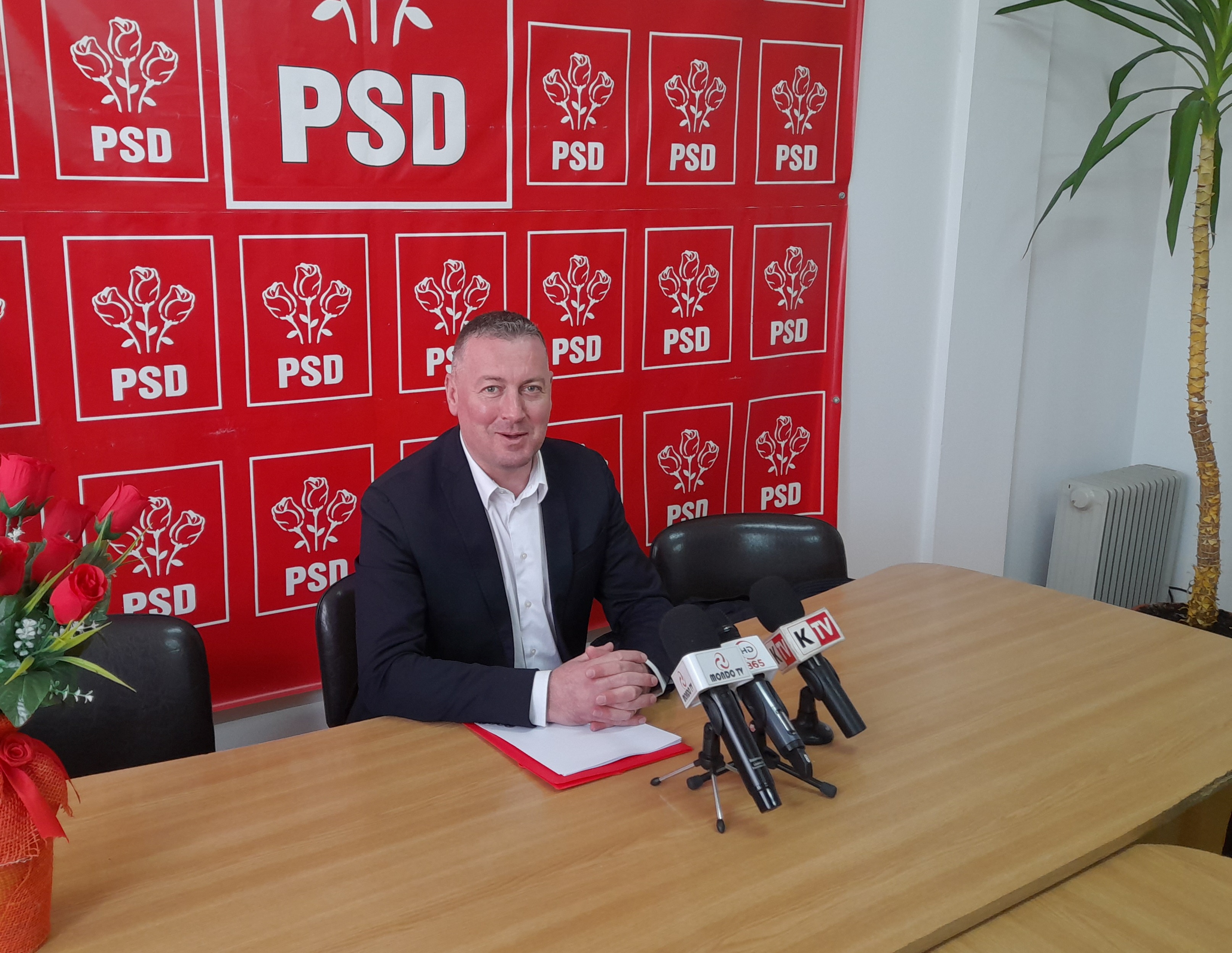 Trei subiecte pe ordinea de zi a conferintei de presa a senatorului social-democrat Cristian Resmerita