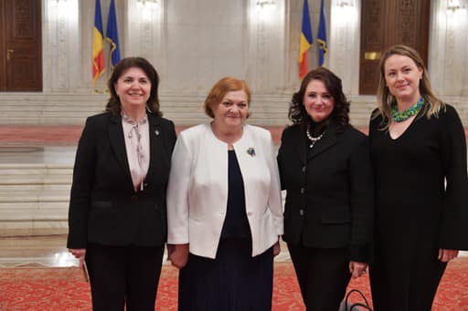 Activitati dedicate femeii in programul senatorului Muntean (PNL)
