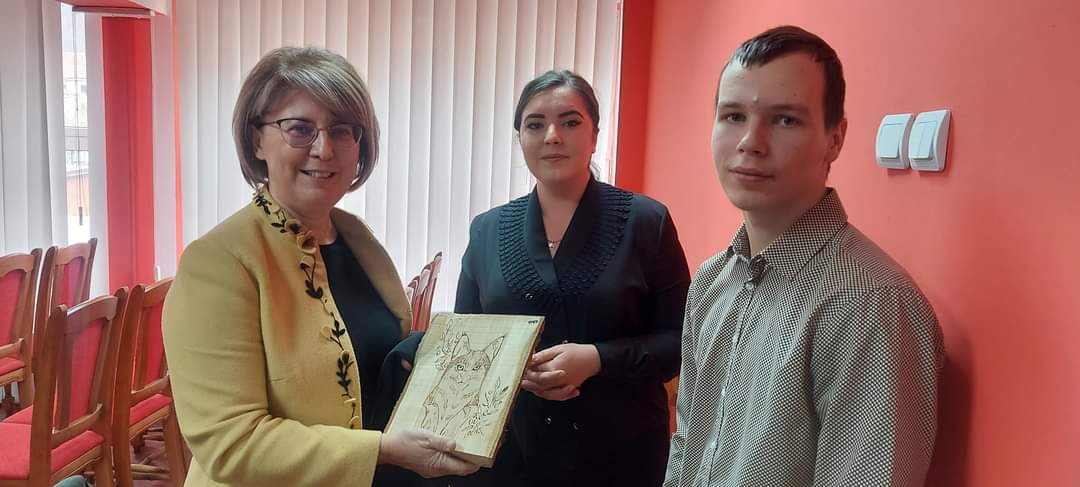 La Liceul Tehnologic „Retezat” din Uricani / Pirogravura intre mestesug si arta