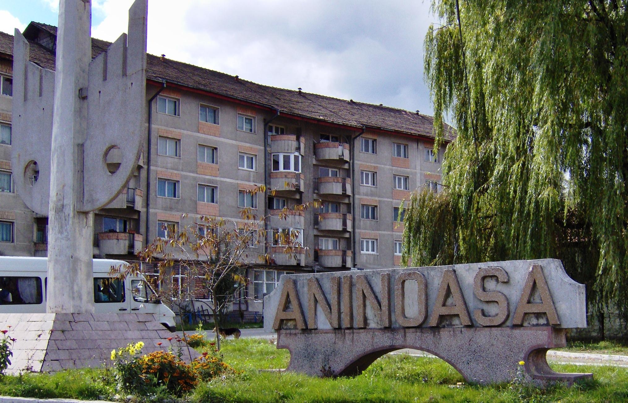 Primarul aninosean a luat calea Bucurestiului in cautarea de fonduri pentru continuarea construirii celor doua blocuri sociale de care localitatea sa are atata nevoie