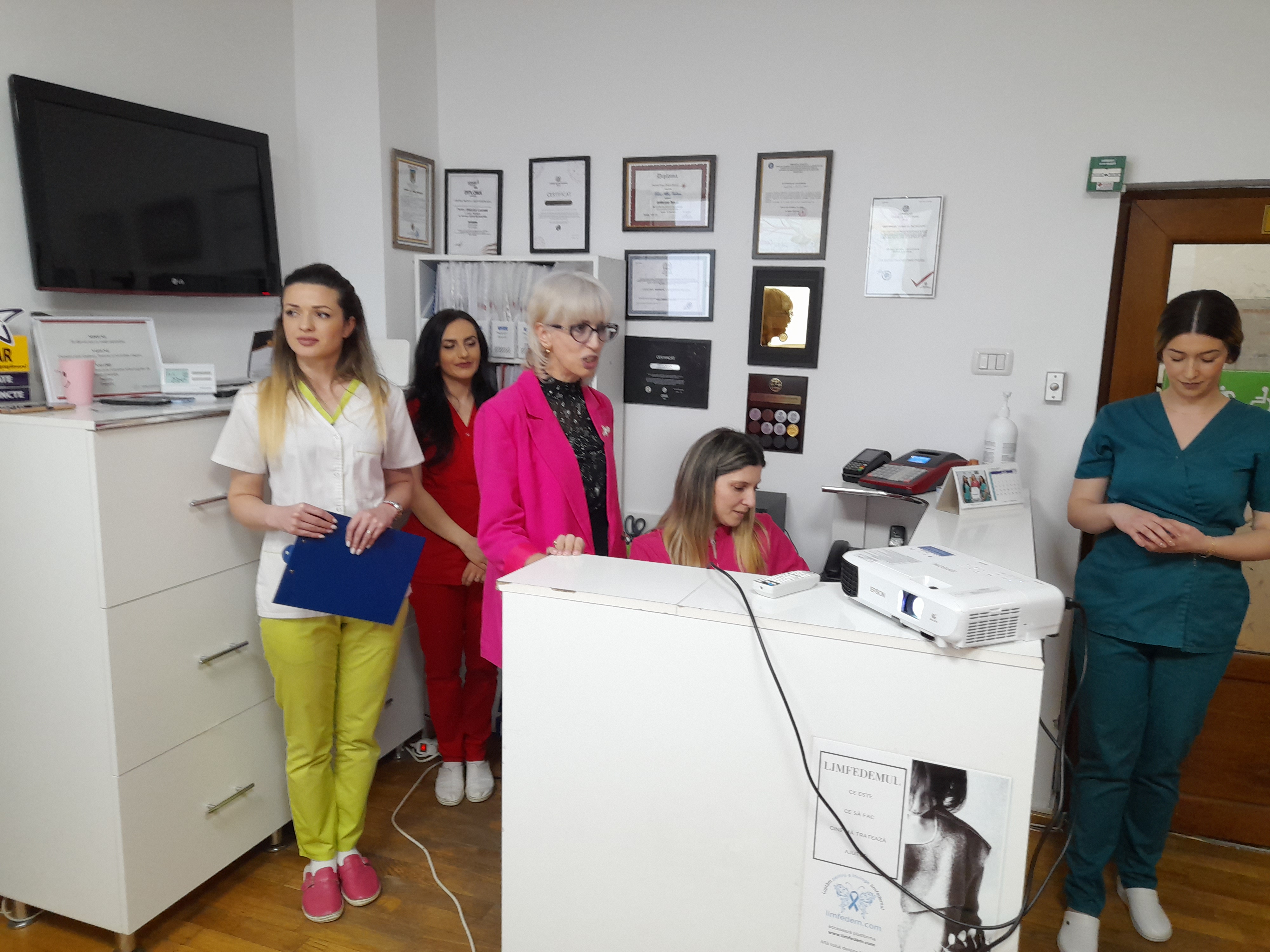 La Centrul medical „LASERTERAPIE” Petrosani – 10 ani de existenta! /  „Ziua Portilor Deschise pentru Femeia Antreprenor si Manager”