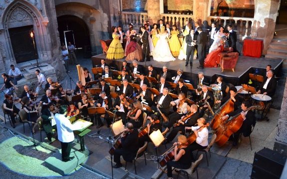 La insistentele Ziarului Vaii Jiului, / Opera Nights 2023 – spectacole de opera si muzica clasica in cinci localitati ale judetului Hunedoara, inclusiv la Petrila