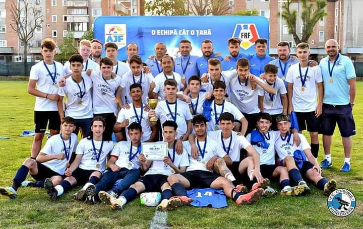Fotbal. Juniorii campioni