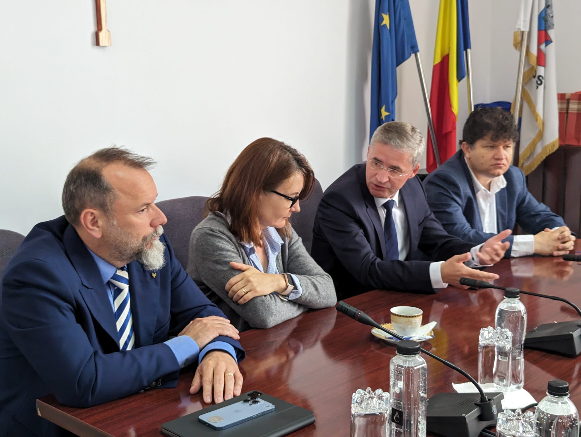 Un semnal ca vin noi investitori in Vale. Sau doar o simpla vizita de curtoazie bifata pe agenda de lucru?
