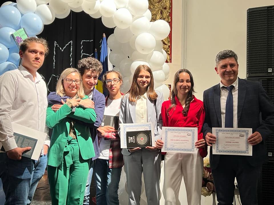 Olimpicii Liceului Teoretic „Mircea Eliade” au fost premiati marti intr-o gala de inalta tinuta