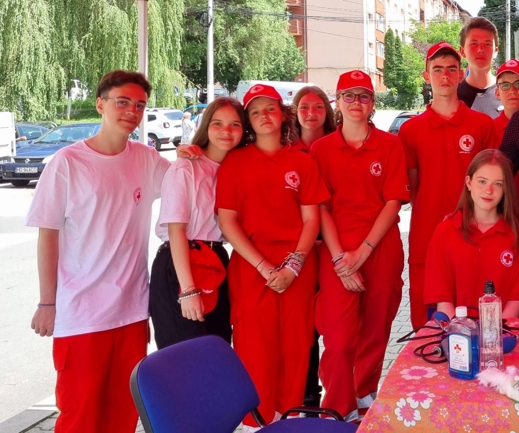 Primaria Petrosani – in lupta cu canicula / Patru puncte de lucru care asigura apa potabila