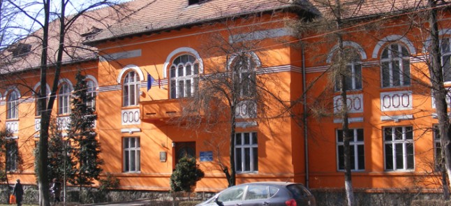 Marian Boboc va prezinta / Cum s-a ridicat Scoala Generala nr. 1 Petrosani