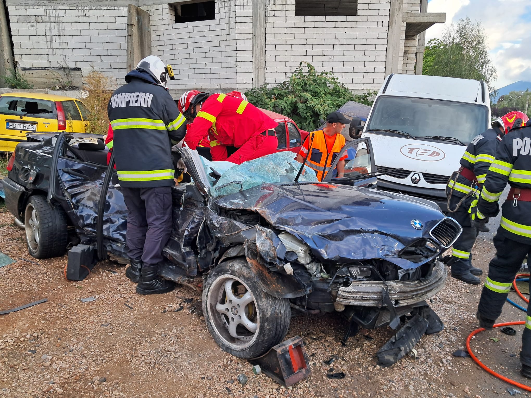Accident grav la intrarea in Petrosani, pe DN 66