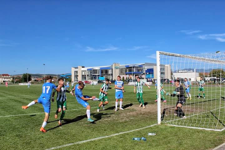 Fotbal. Liga 3. CSM Jiul Petrosani - la a treia infrangere consecutiva