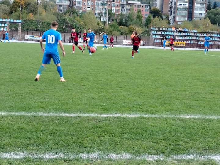 Pentru juniorii din Vale. Una calda – alta rece