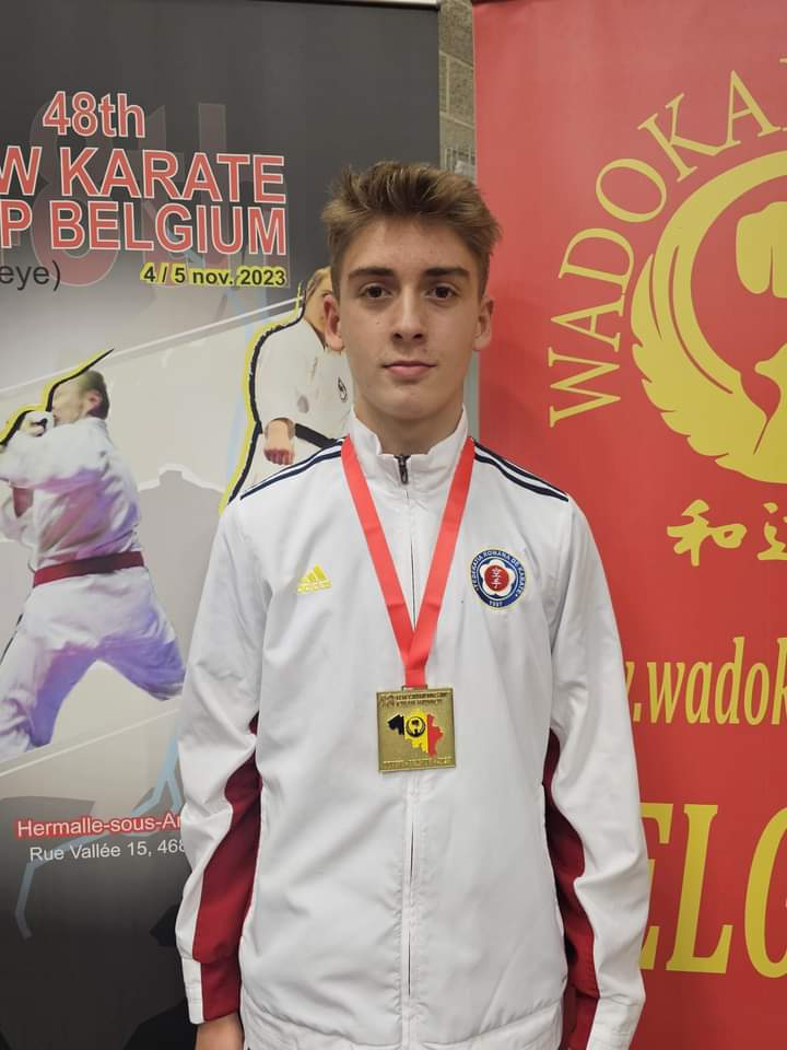 Karate. Tolba plina cu medalii