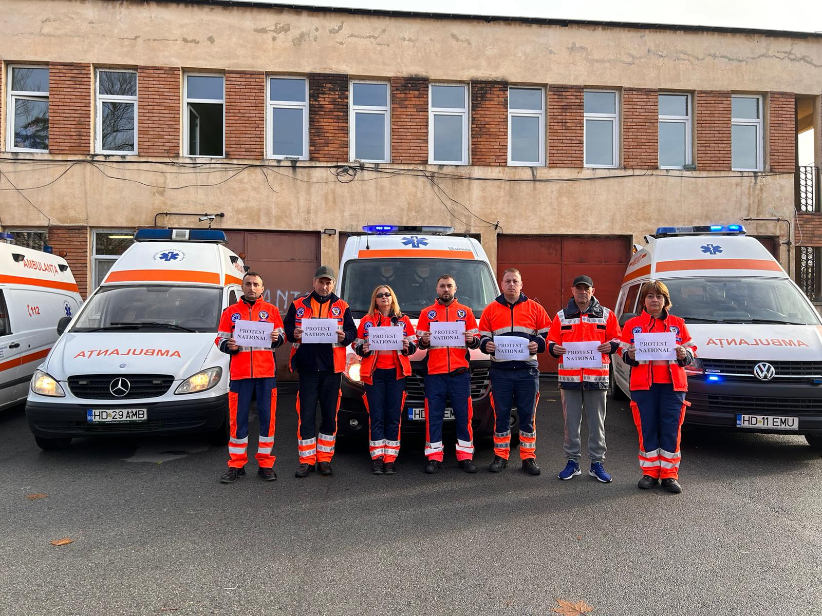 Protest al ambulantierilor din judet