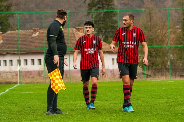 Fotbal Liga 4. Suspans la Castel