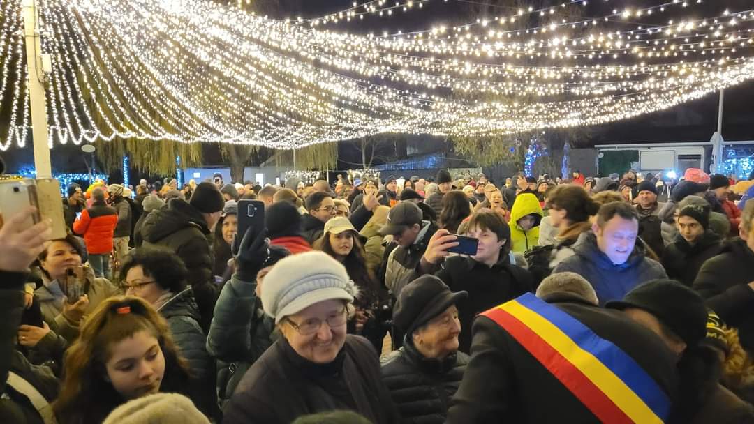 Lupeni. Iluminatul de sarbatori – o reusita a baietilor lui Dicu
