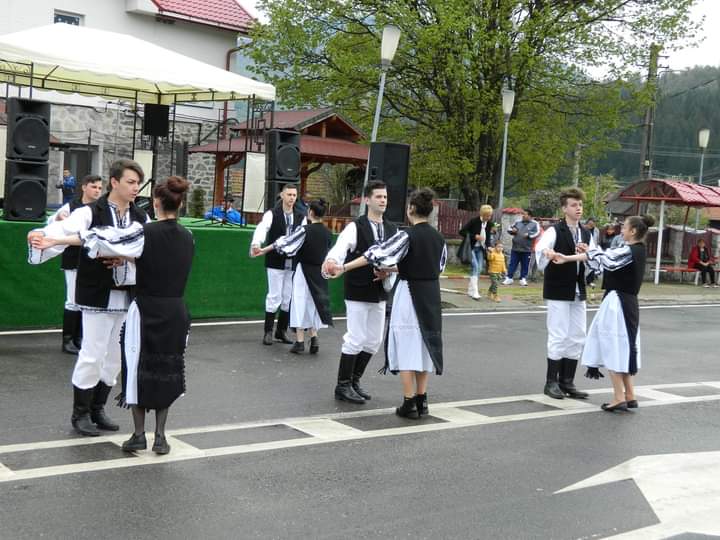Uricani. Invitatie facuta de Danut Buhaescu la Nedeia din Campu lui Neag