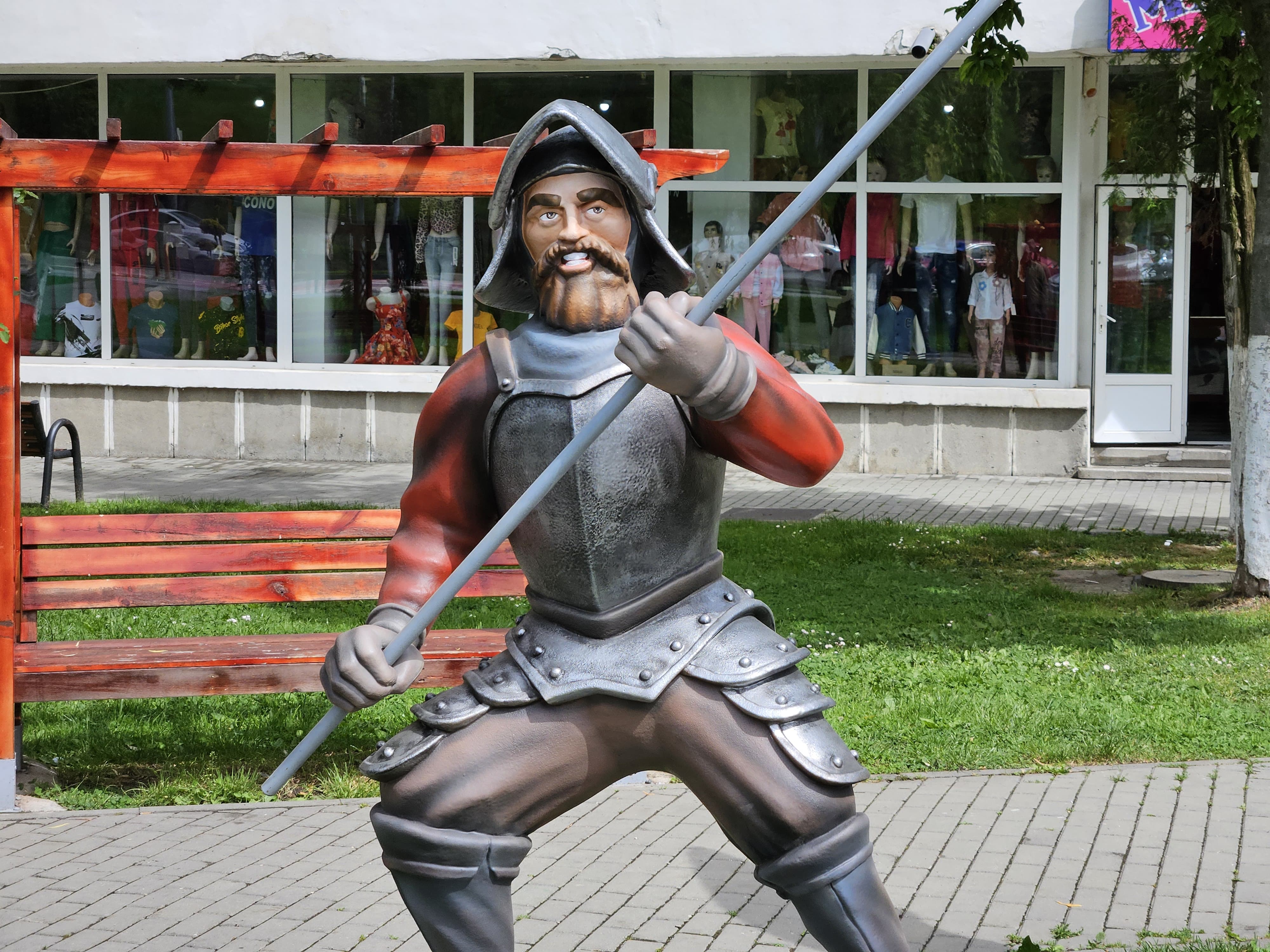 Personaje de poveste pe strazile din Vulcan