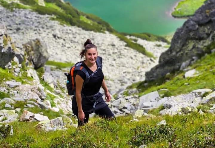 Strigat de ajutor pentru o sportiva. Cristina are nevoie de ajutor sa ajunga acasa